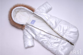 Зимний-комбинезон-мешок-для-новорожденного-молочного-цвета-фото-3